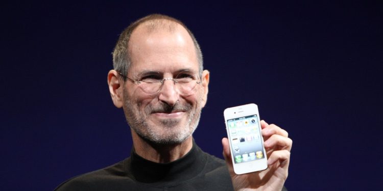 'Tecnologia não é nada. Tenha fé nas pessoas': a lição de Steve Jobs que ainda transforma equipes