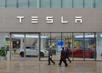Em meio à queda nas vendas, fonte crítica de lucro da Tesla está prestes a se esgotar
