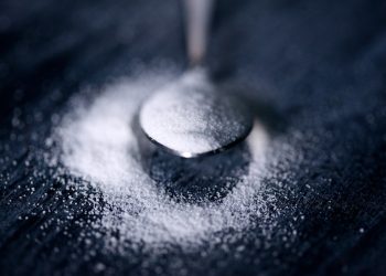 Estudo mostra que adoçante pode danificar as células cerebrais e aumentar o risco de derrame e ataque cardíaco