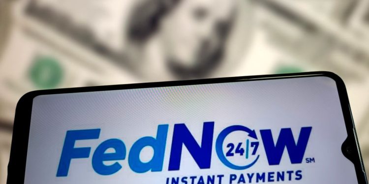 Existe Pix nos EUA? Entenda como funciona o sistema de pagamentos instantâneos no país