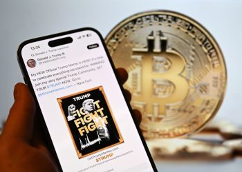 Memecoins de Trump são desbloqueados e podem aumentar fortuna do presidente em quase US$ 100 mi