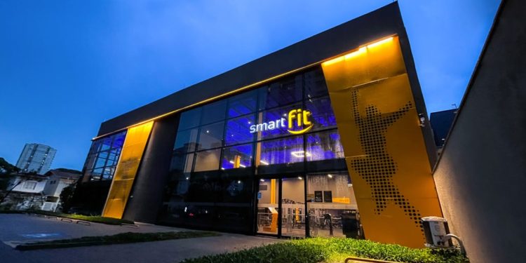 Qual é a fortuna do bilionário Edgar Corona, fundador da rede de academias Smart Fit?
