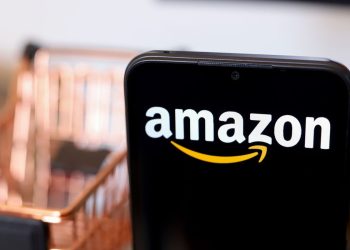 Salários de até R$ 1,6 mi/ano revelados: veja quanto ganham engenheiros de software, cientistas de dados e mais na Amazon