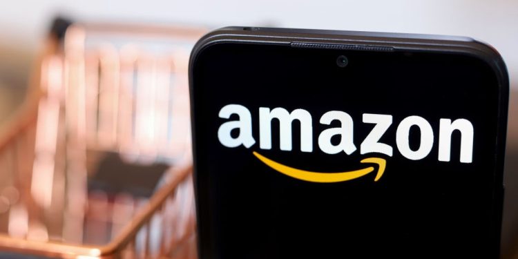 Salários de até R$ 1,6 mi/ano revelados: veja quanto ganham engenheiros de software, cientistas de dados e mais na Amazon
