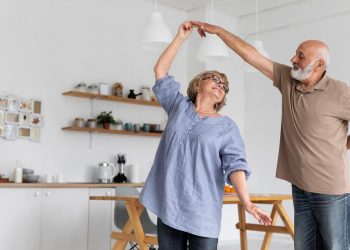 Senta, levanta, senta, levanta: como um teste simples pode prever longevidade e risco de mortalidade