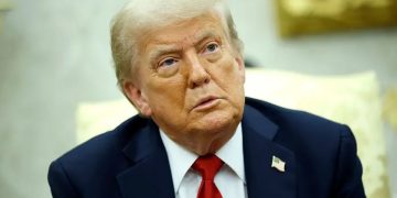 Trump é diagnosticado com insuficiência venosa crônica; o que é e quais os riscos