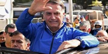 Isolamento de Bolsonaro na prisão embaralha articulação da direita para 2026