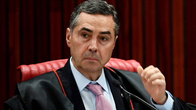 Inquérito no STF que mira bolsonaristas será mantido porque fatos se multiplicaram, diz Barroso