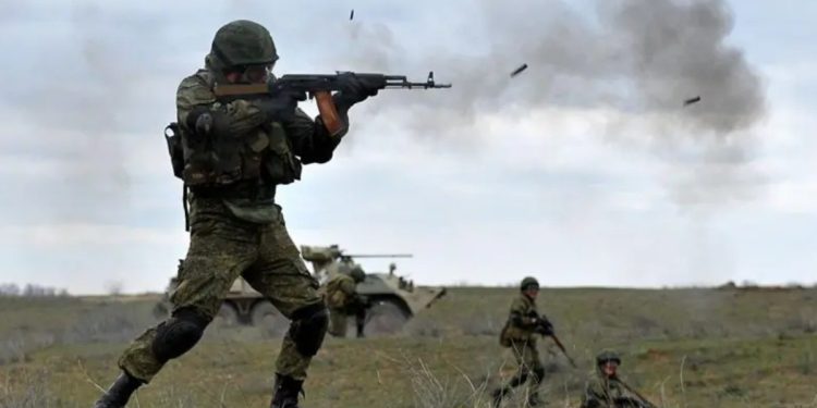 Assombrados pela guerra, com medo de falar, recorrendo ao álcool: como Rússia está falhando em tratar soldados com estresse pós-traumático