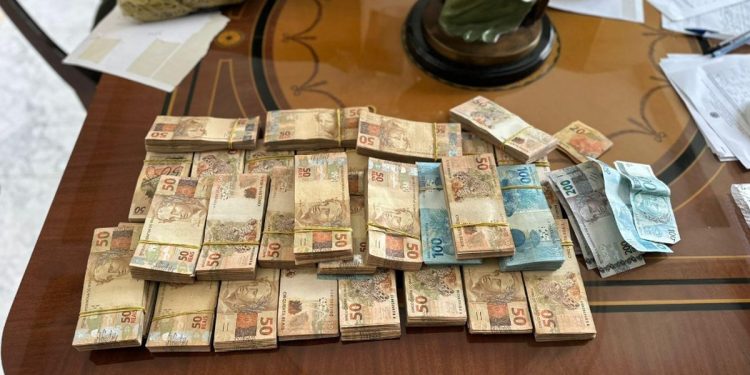 Como PCC usa a Faria Lima para lucrar bilhões, segundo investigações da Receita e a PF