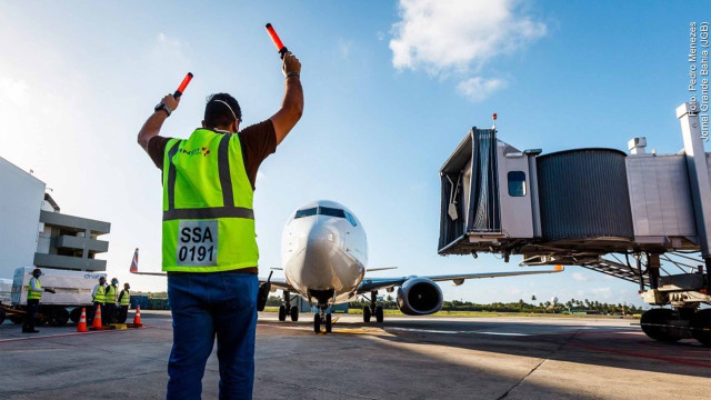 Às vésperas de tarifaço, aeroportos brasileiros relatam alta nos envios de cargas aos EUA