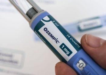 Novo Nordisk congela contratações em meio à perda de liderança no mercado de medicamentos contra obesidade