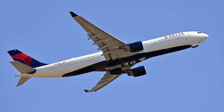 Passageiros processam companhias aéreas por venderem assentos "na janela" sem janela