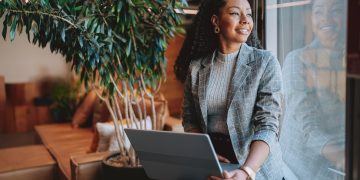 Produtividade não é correr mais: esqueça o modelo industrial no trabalho e adote movimento, cultivo e descanso