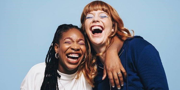 Qual é a origem científica do riso — e do grande número de espécies animais que produzem sons semelhantes