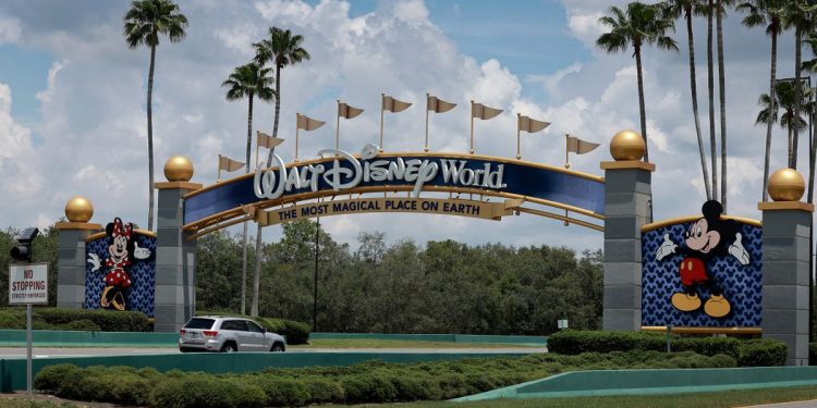 Disney sem gastar uma fortuna: como cortar custos e ainda aproveitar a magia dos parques