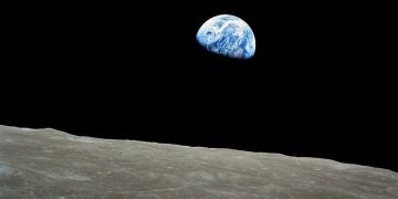 Lua se afasta 3,8 centímetros da Terra a cada ano; como isso afeta o planeta?