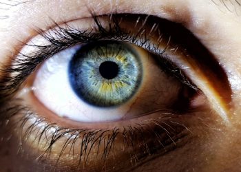 Por que os olhos azuis não são realmente azuis (e o que torna os verdes tão raros)