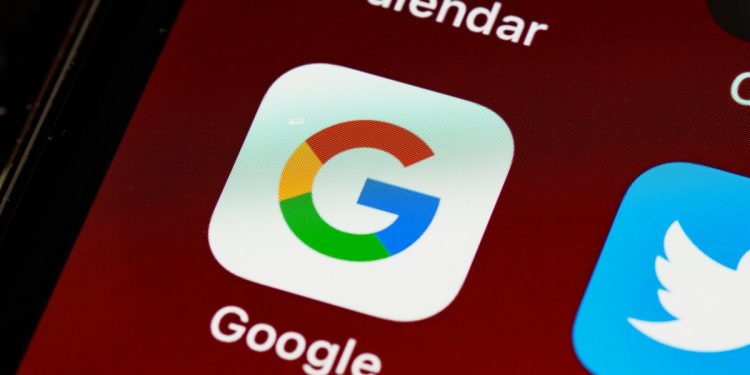 Quem ganha e quem perde com a decisão antitruste que livrou o Google de vender o Chrome