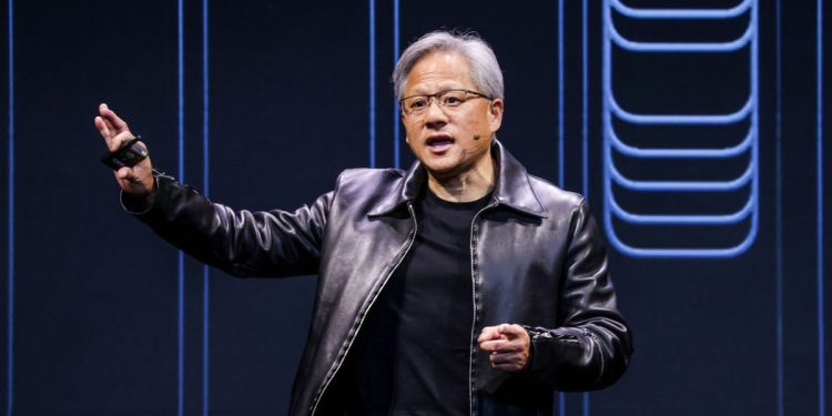 Se a Nvidia é a empresa mais valiosa do mundo, por que Jensen Huang aparece só na 10ª colocação entre os mais ricos?