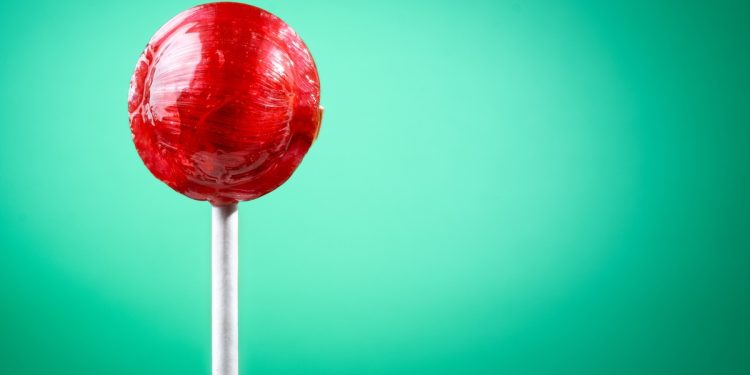 'Pirulito de alta tecnologia': dispositivo identifica doenças com análise da saliva
