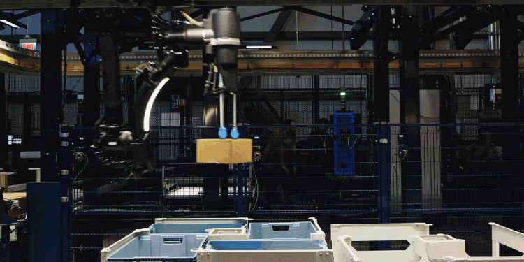 Amazon mostra novo robô Bluejay, que irá ajudar a substituir milhares de trabalhadores nos armazéns da empresa