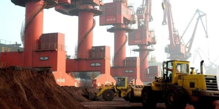 Como a China conseguiu encontrar 'ponto fraco' de Trump com restrição às terras raras