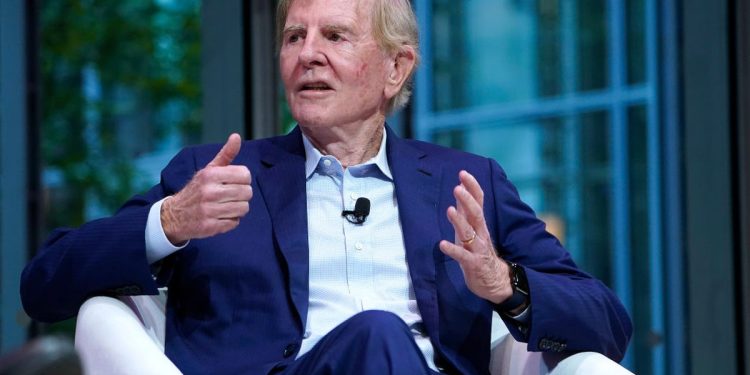 Ex-CEO da Apple diz que a dona do iPhone tem seu "primeiro concorrente real" em décadas