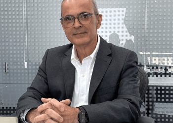 Liderança na era da IA exige equilíbrio de direcionadores estratégicos com dados e infraestrutura