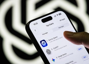 Você não é mais dono do seu rosto: programas como o Sora 2 podem clonar a sua aparência e gerar um vídeo com você fazendo qualquer coisa