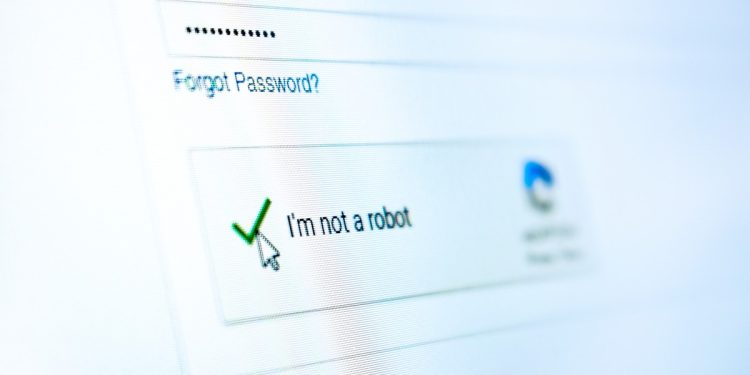 'Eu não sou um robô': CAPTCHA está sumindo da internet? Entenda por que isso está acontecendo