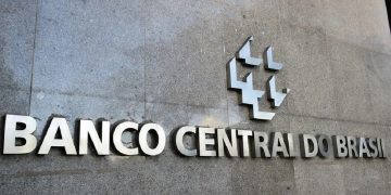 Banco Master: quem é o banqueiro preso Daniel Vorcaro e por que BC resolveu liquidar o banco