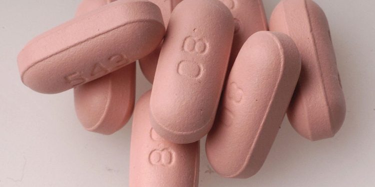 Cientistas descobrem que remédio comum para o colesterol pode ajudar pacientes de câncer que sofrem com a quimioterapia