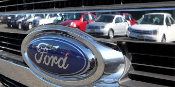 De Mustang a Del Rey: Ford fecha parceria com a Amazon para venda de carros usados certificados nos EUA