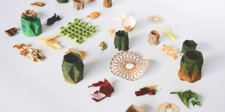 Estudantes criam impressora 3D que transforma resíduos orgânicos em copos, vasos e embalagens