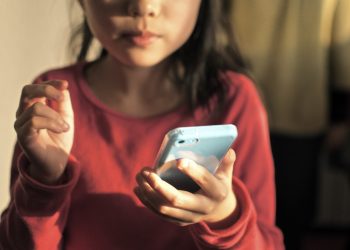 Governo da Dinamarca propõe banir redes sociais para menores de 15 anos; medida precisa ser votada