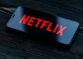 Novo mercado: Netflix se prepara para criar podcasts em vídeo exclusivos