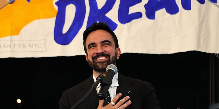 Zohran Mamdani: a estratégia nas redes sociais do favorito na disputa da prefeitura de NY