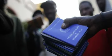 Estrangeiros já representam 4% das contratações com carteira; quase metade são venezuelanos