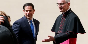 Secretário de Estado dos EUA chega ao Vaticano para encontrar o papa Leão 14